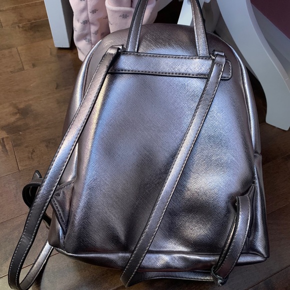 Guess Backpack - Picture 3 of 4